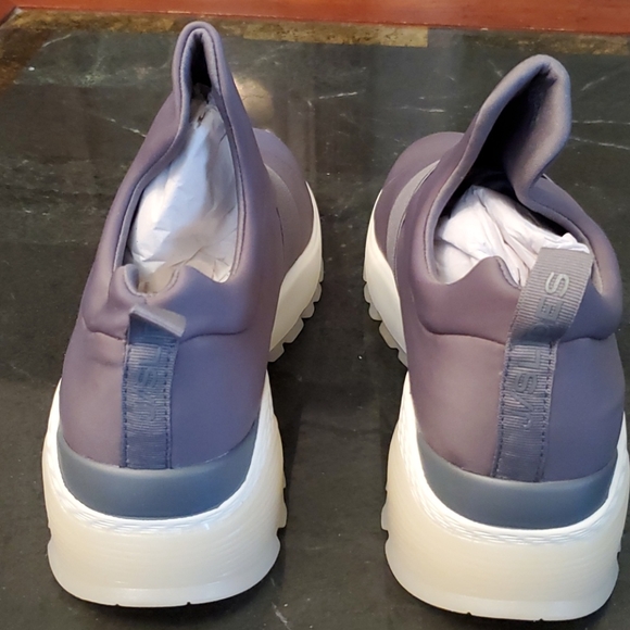 J/SLIDES NYC GREY SNEAKERS. SZ. 8.5 - Picture 4 of 8